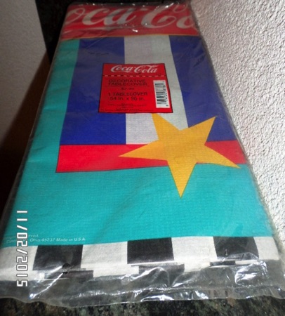 8835-1 € 4,00 coca cola papieren tafelkleed.jpeg